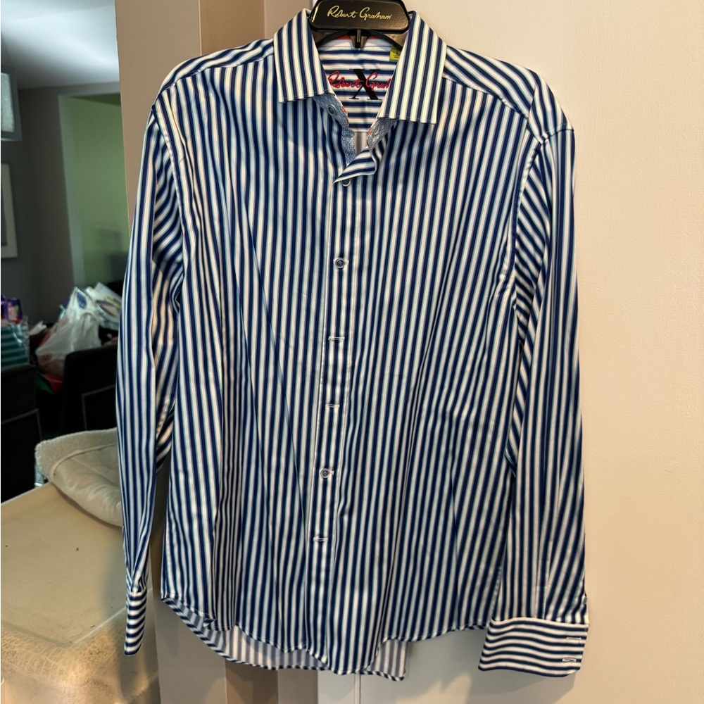 Robert Graham Blue and White Casual Button Down Shirt
